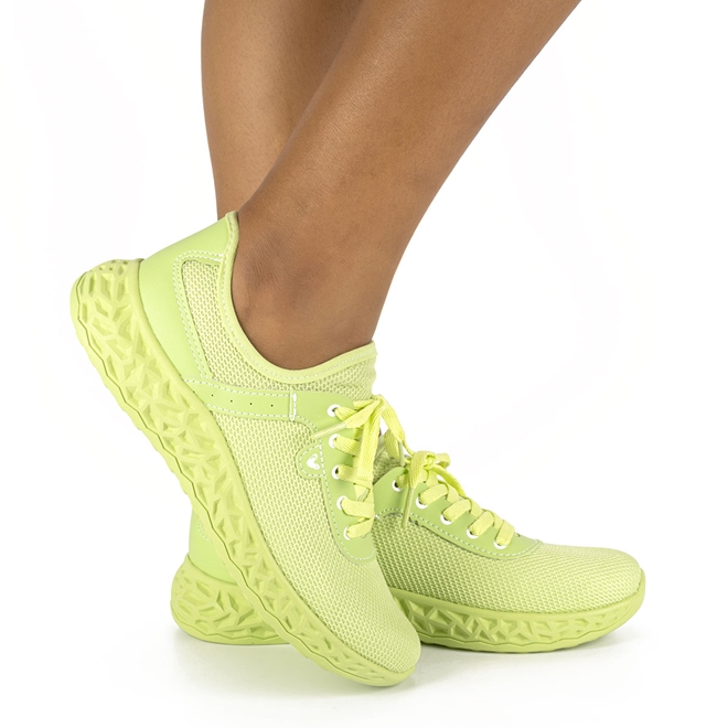 tênis nike verde neon